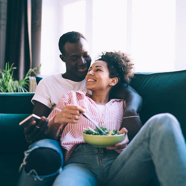 600x600_Young_Couples13